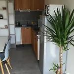 Apartmán Beau Avec Balcon, Vue Piscine, Parking Prive, Climatisation, Solarium, Laverie *
