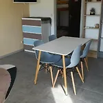 Apartmán Beau Avec Balcon, Vue Piscine, Parking Prive, Climatisation, Solarium, Laverie Agde