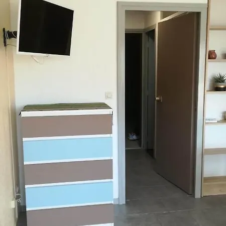 Apartment Beau Avec Balcon, Vue Piscine, Parking Prive, Climatisation, Solarium, Laverie